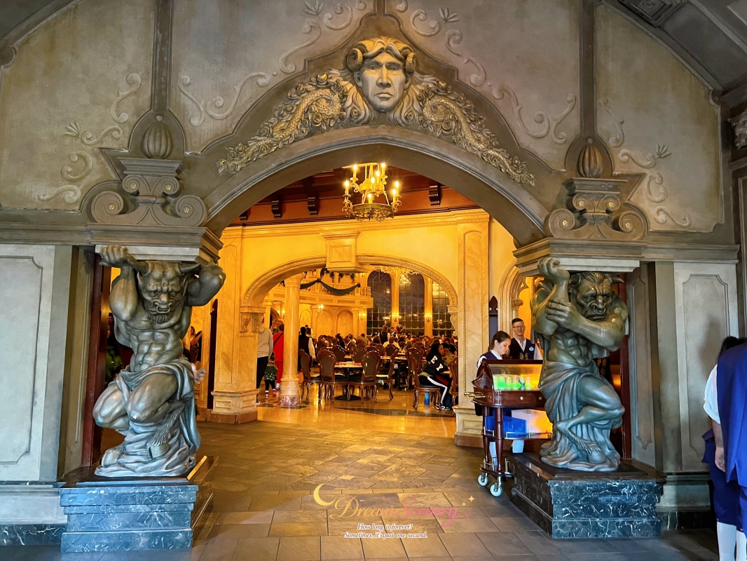 【美國 Florida】2024 Be Our Guest Restaurant|走進美女與野獸城堡用餐!訂位、菜單推薦與野獸見面體驗 - 第9張圖 【美國 Florida】2024 Be Our Guest Restaurant|走進美女與野獸城堡用餐!訂位、菜單推薦與野獸見面體驗