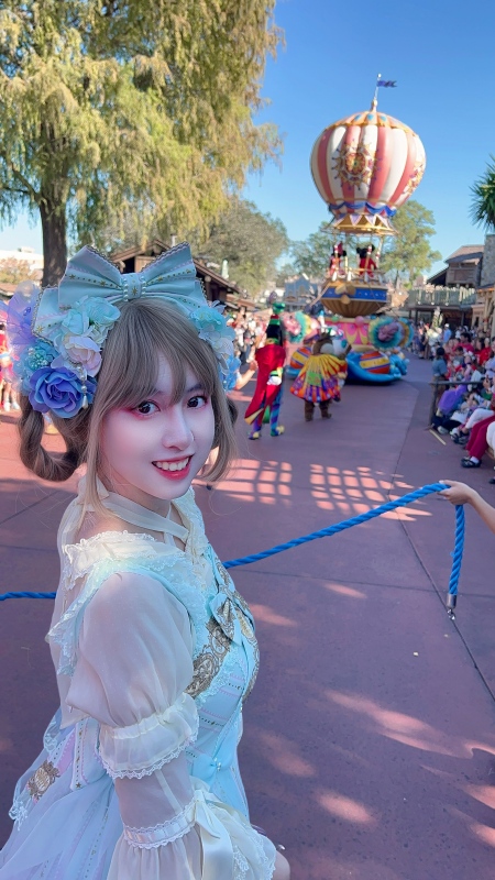 【美國 Florida】2024 Magic Kingdom表演｜Mickey’s Once Upon a Christmastime Parade