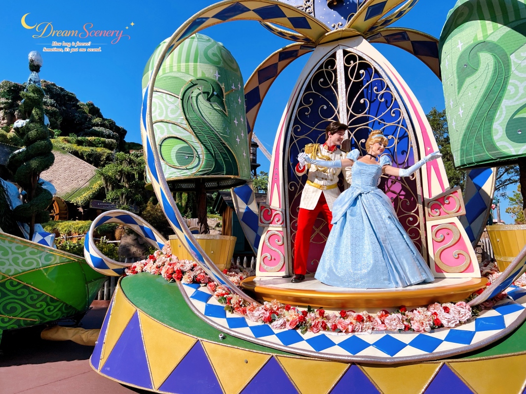 【美國 Florida】2024 Magic Kingdom表演|Mickey’s Once Upon a Christmastime Parade - 第25張圖 【美國 Florida】2024 Magic Kingdom表演|Mickey’s Once Upon a Christmastime Parade