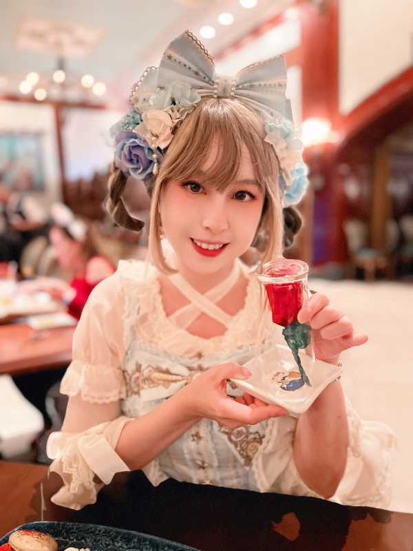 【美國 Florida】2024 Be Our Guest Restaurant|走進美女與野獸城堡用餐!訂位、菜單推薦與野獸見面體驗 - 第30張圖 【美國 Florida】2024 Be Our Guest Restaurant|走進美女與野獸城堡用餐!訂位、菜單推薦與野獸見面體驗
