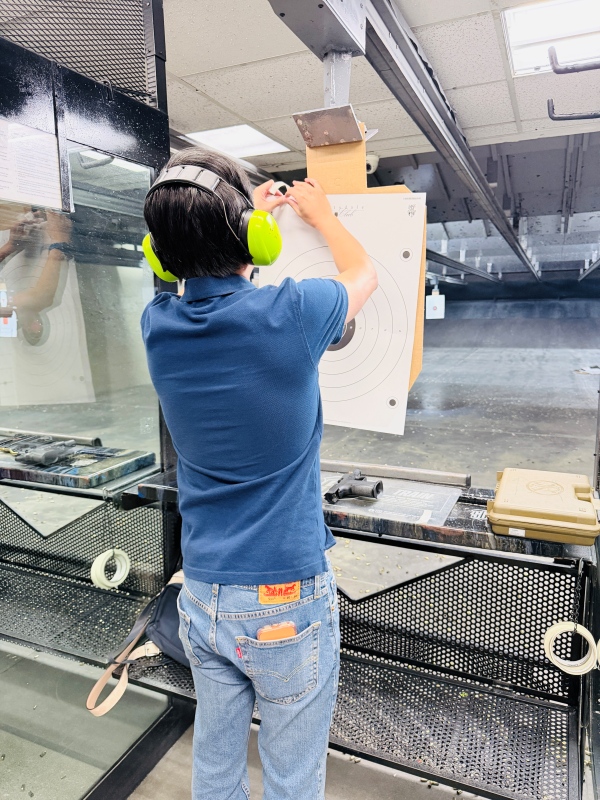【美國-Scottsdale】人生第一次開槍！射擊初體驗｜Scottsdale Gun Club