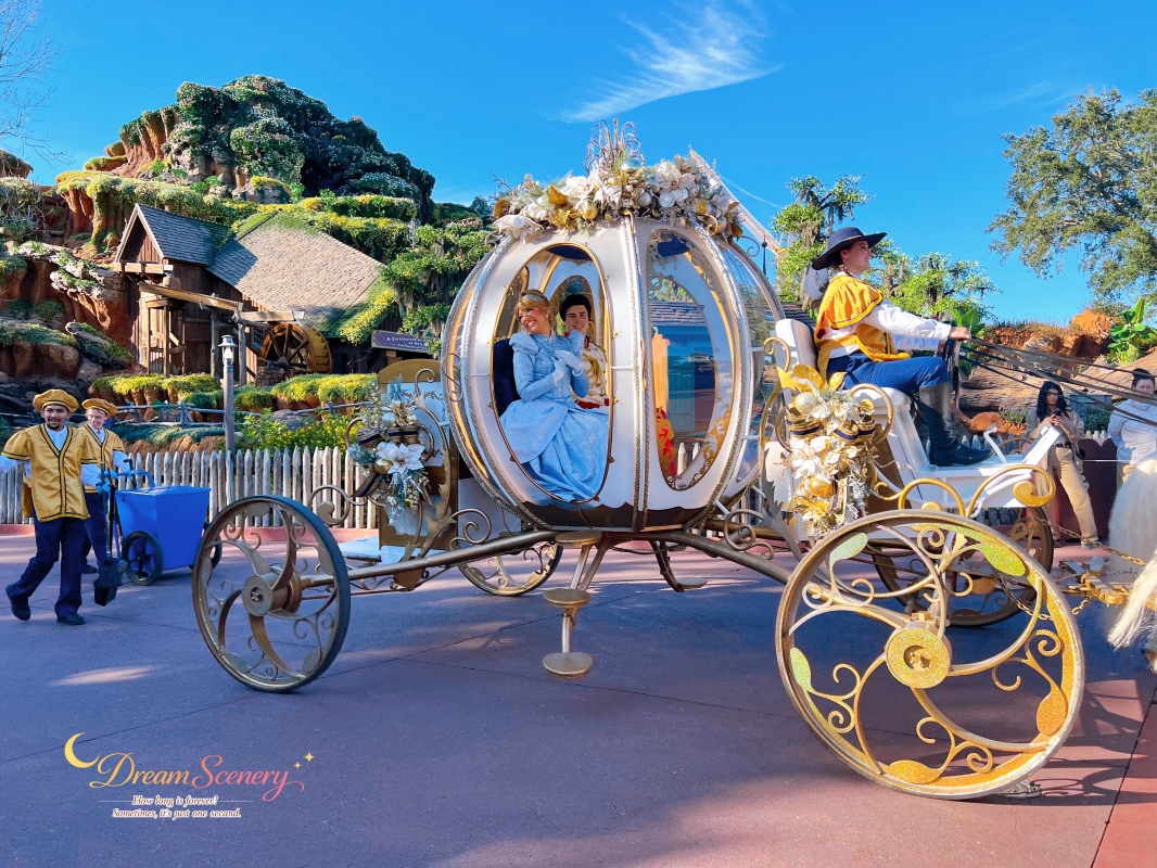 【美國 Florida】2024 Magic Kingdom表演|Mickey’s Once Upon a Christmastime Parade - 第44張圖 【美國 Florida】2024 Magic Kingdom表演|Mickey’s Once Upon a Christmastime Parade