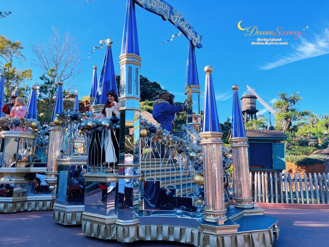 【美國 Florida】2024 Magic Kingdom表演|Mickey’s Once Upon a Christmastime Parade - 第46張圖 【美國 Florida】2024 Magic Kingdom表演|Mickey’s Once Upon a Christmastime Parade