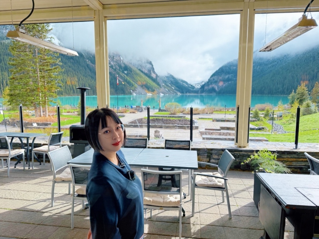 【加拿大-Banff】湖景第一排的晚餐時光｜Fairmont Chateau Lake Louise Lakeview Lounge晚餐體驗
