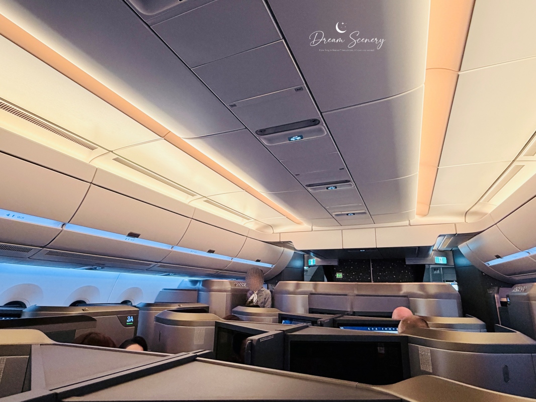 【美國-鳳凰城天港國際機場】STARLUX Airlines 星宇航空商務艙開箱|第一次帶寶寶搭長程飛機,鳳凰城直飛台灣 16 小時完整體驗 - 第2張圖 【美國-鳳凰城天港國際機場】STARLUX Airlines 星宇航空商務艙開箱|第一次帶寶寶搭長程飛機,鳳凰城直飛台灣 16 小時完整體驗