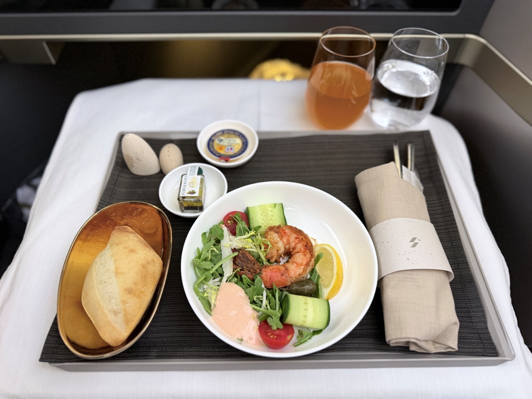 【美國-鳳凰城天港國際機場】STARLUX Airlines 星宇航空商務艙開箱|第一次帶寶寶搭長程飛機,鳳凰城直飛台灣 16 小時完整體驗 - 第13張圖 【美國-鳳凰城天港國際機場】STARLUX Airlines 星宇航空商務艙開箱|第一次帶寶寶搭長程飛機,鳳凰城直飛台灣 16 小時完整體驗