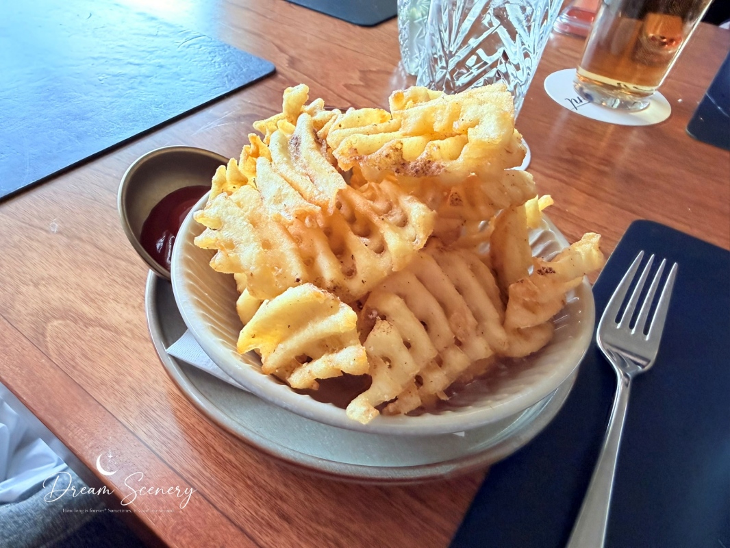 【加拿大-Banff】湖景第一排的晚餐時光｜Fairmont Chateau Lake Louise Lakeview Lounge晚餐體驗