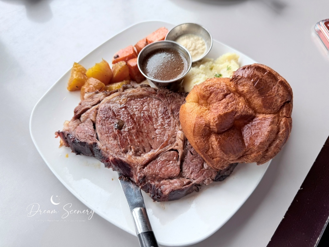 【加拿大-Banff】班夫小鎮人氣牛排館，期待很高卻有點失望｜Melissa’s MisSteak