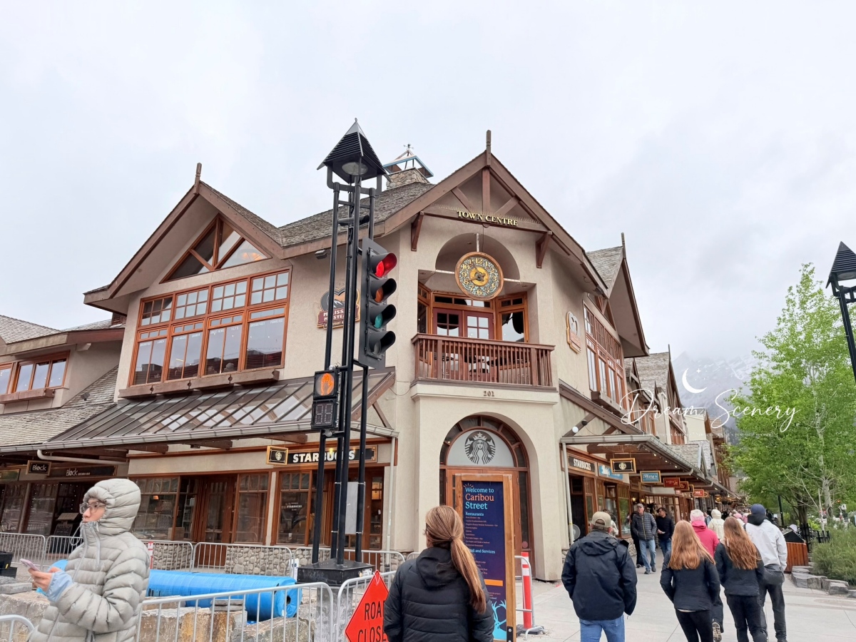【加拿大-Banff】漫步班夫小鎮，欣賞洛磯山脈風光與特色街景｜BeavTails、COWS Ice Cream