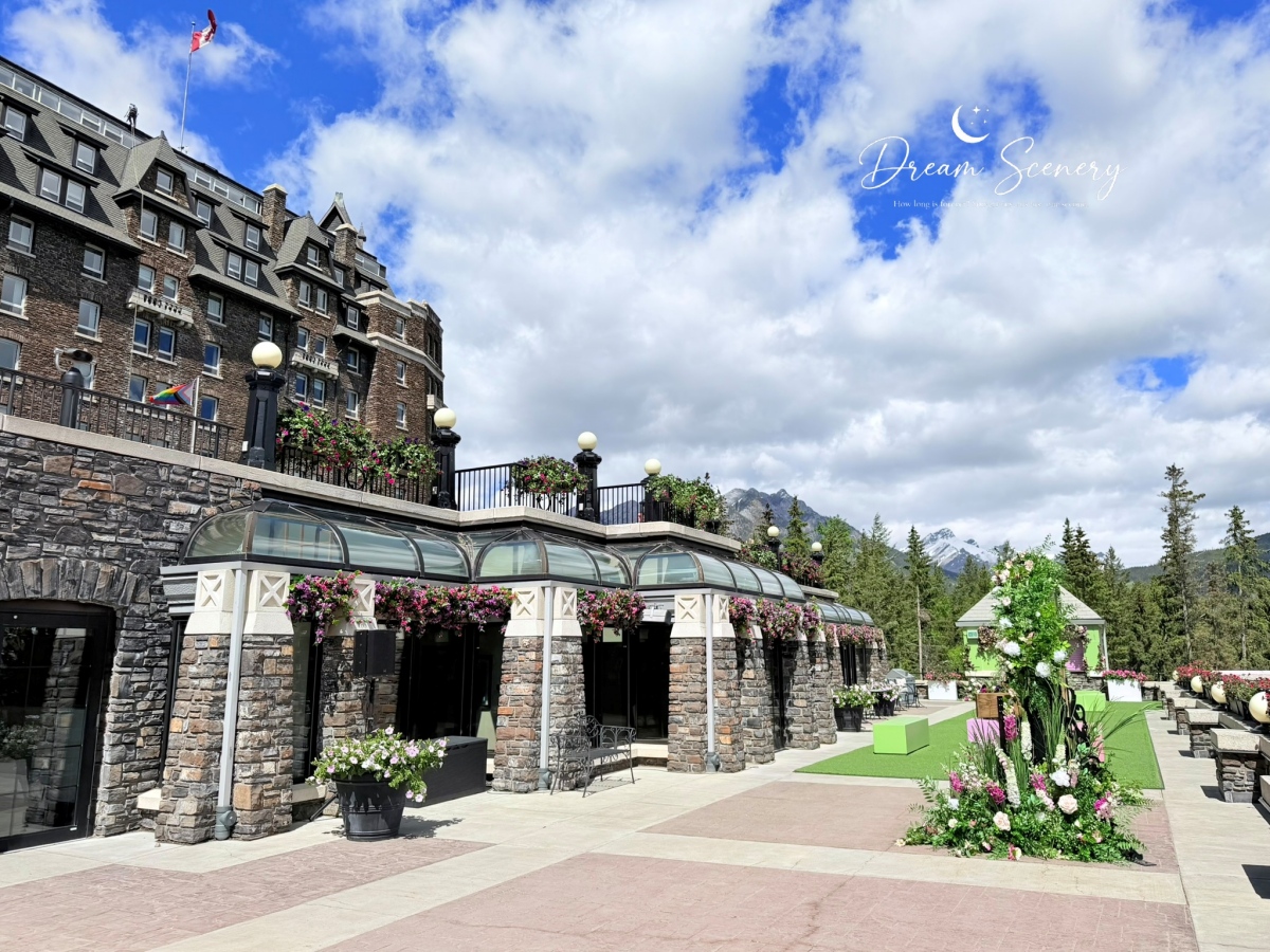 【加拿大-Banff】走進落磯山脈中的城堡，探索古典大廳與山谷花園｜Fairmont Banff Springs